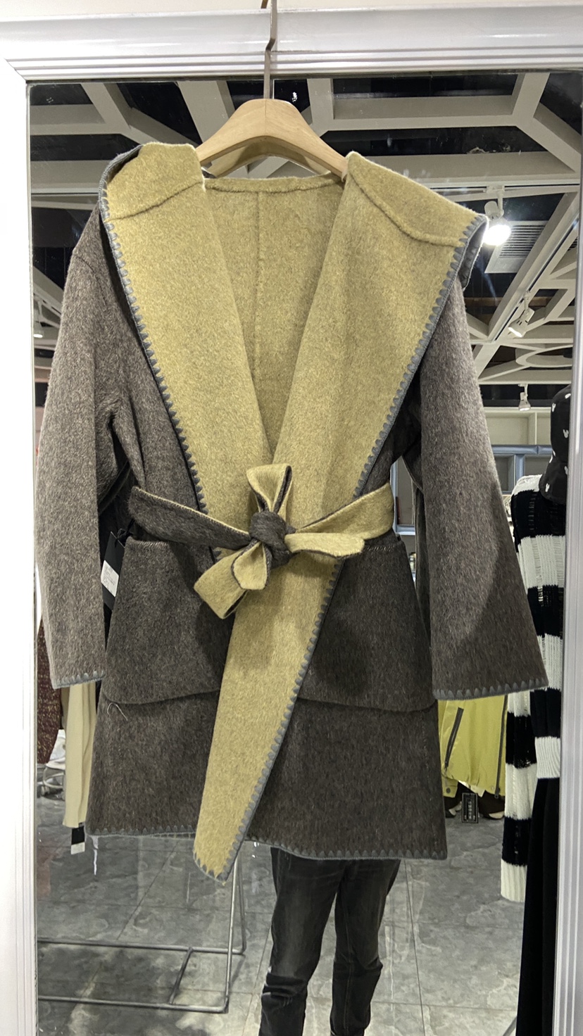 欧呼吸2025冬新款双面穿羊绒大衣女高级感刺绣连帽长款羊毛呢外套