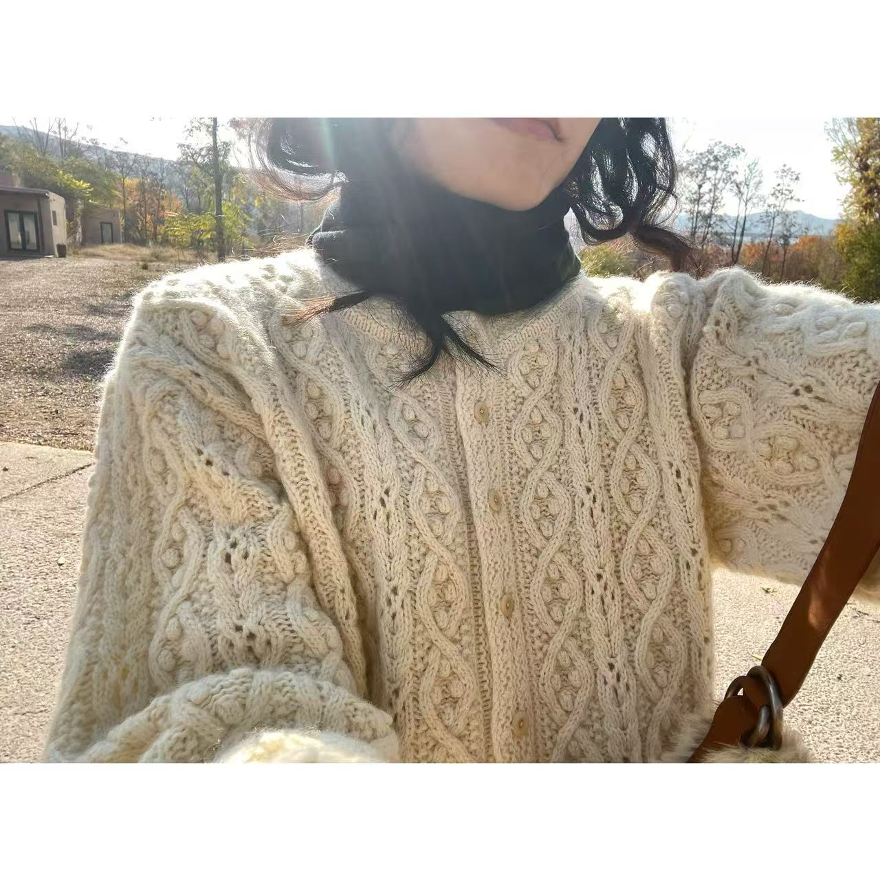 慵懒风羊毛圆领长袖毛衣