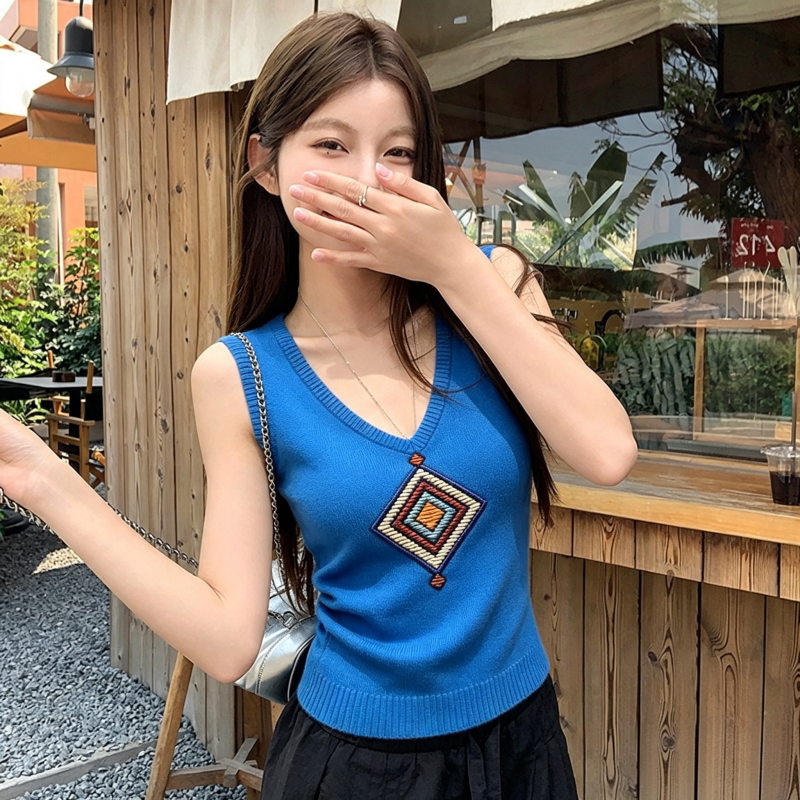大码蓝色针织吊带背心女套头刺绣内搭打底衫冰丝外穿V领无袖上衣