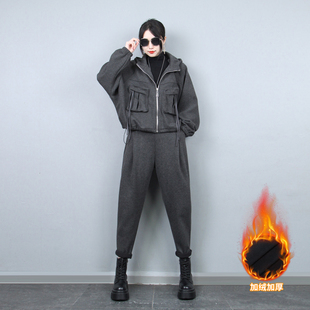 羊绒复合羊羔绒连帽外套加绒小脚哈伦裤套装女2026冬季加厚两件套
