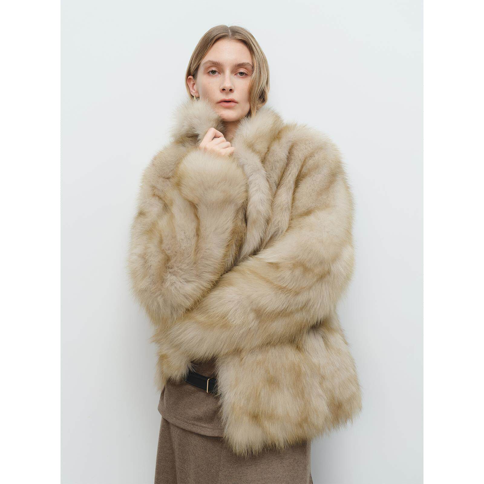 MSBEASTsaga皇冠狐狸毛莼手工晕染立领廓形皮草外套丨朦胧妙想