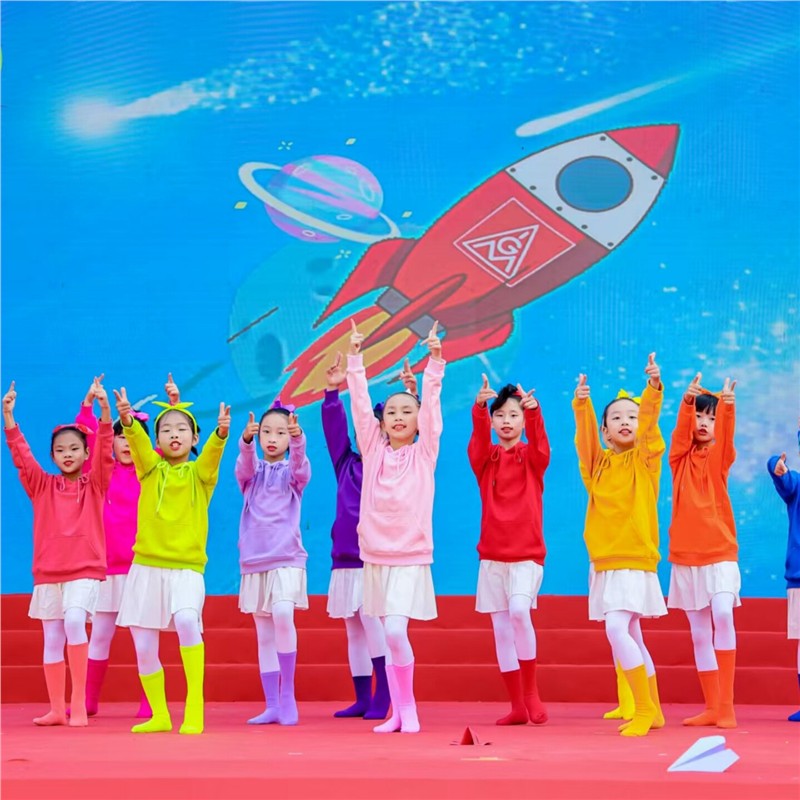 儿童啦啦队演出服彩色卫衣表演舞蹈幼儿园小学生运动会合唱班服装