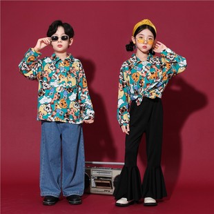 儿童80年复古港风喇叭裤少儿模特T台走秀小学生运动会入场演出服