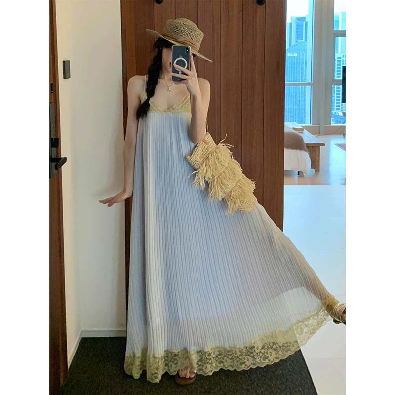韩系绝美海岛度假穿搭ins蕾丝吊带连衣裙女夏季300斤胖MM显瘦长裙
