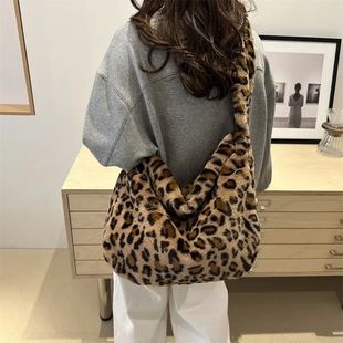 Fashion Women Retro Leopard Print Bag 2025 Soft Plush Should