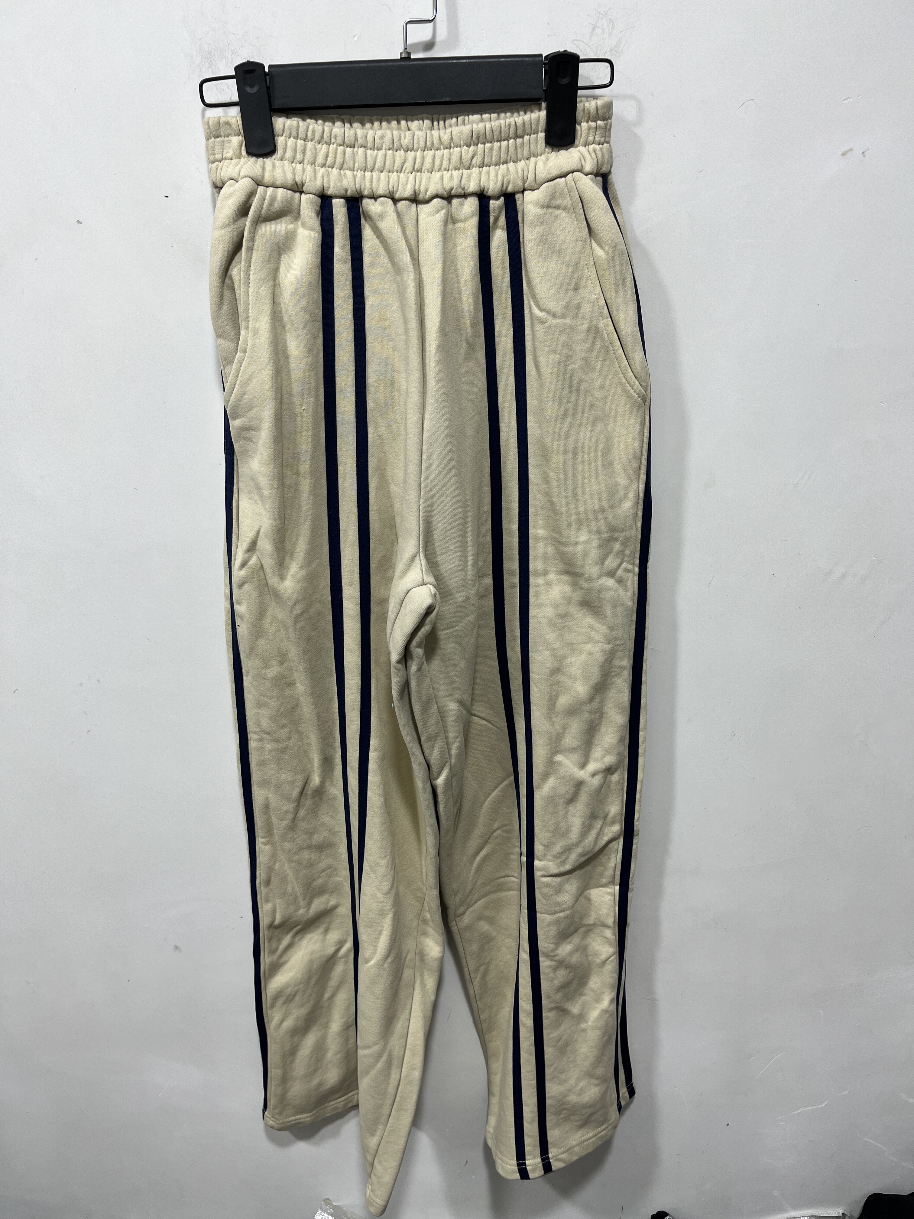 亏本清货春秋女装时尚百搭休闲潮牌直筒裤松紧腰长裤运动裤卫裤