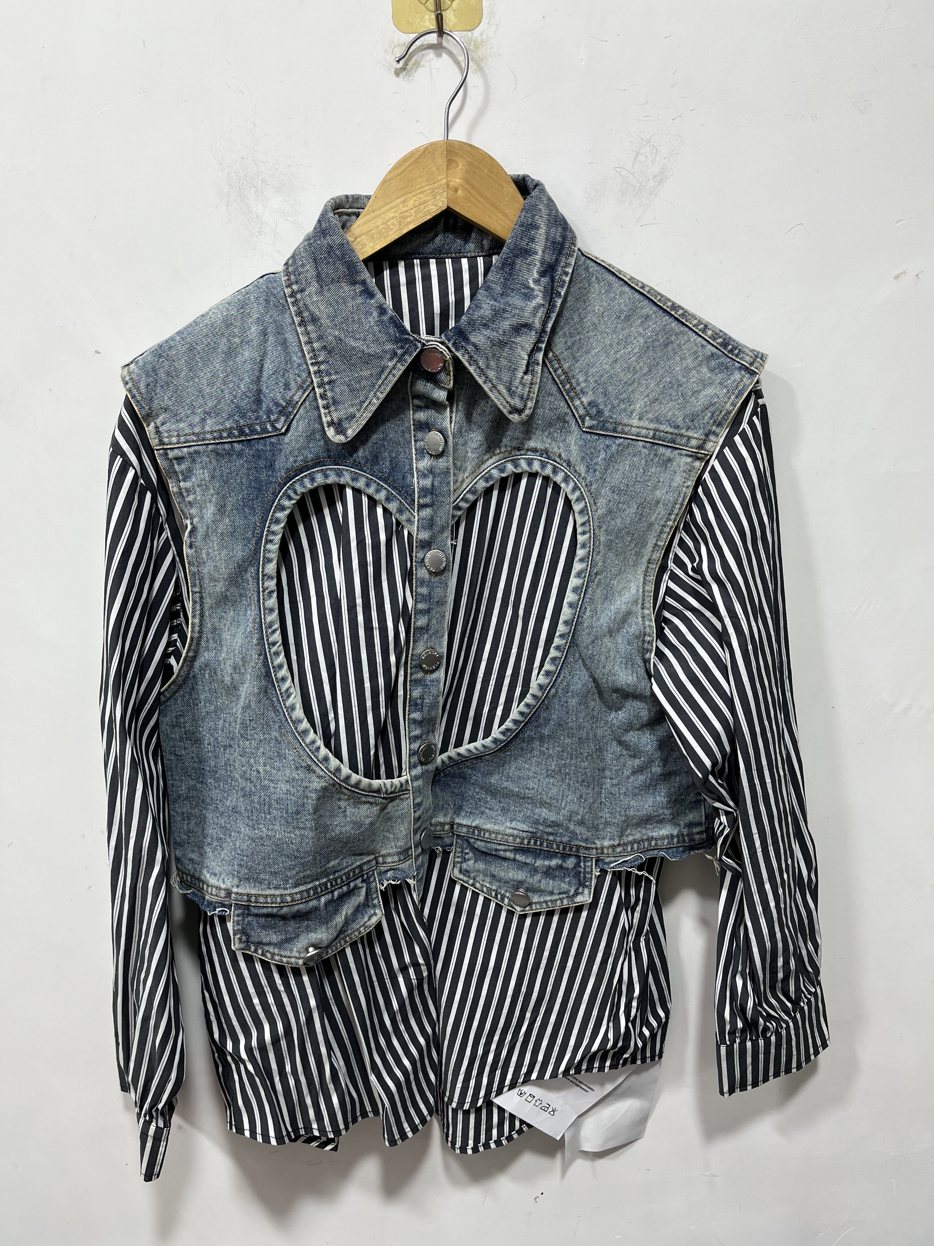 微瑕亏本清货春秋女装时尚休闲潮牌牛仔衬衫外套设计师款假两件