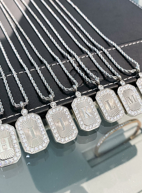 CELIEKALRA26个字母方牌项链