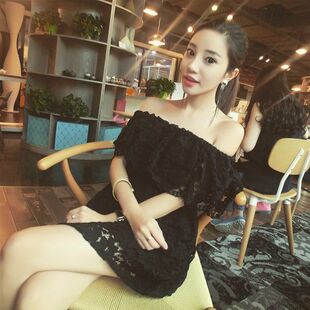 蕾丝连衣裙女2020夏季 荷叶边收腰宽松短裙 新性感显瘦一字领漏肩款