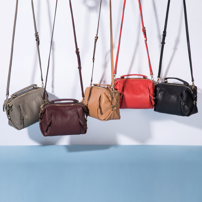 软皮包包女2020新款潮春夏头层牛皮小包单肩手提真皮波士顿枕头包