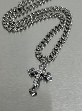 男士古巴链十字架项链男潮小众街头嘻哈锁骨链男生百搭毛衣链饰品