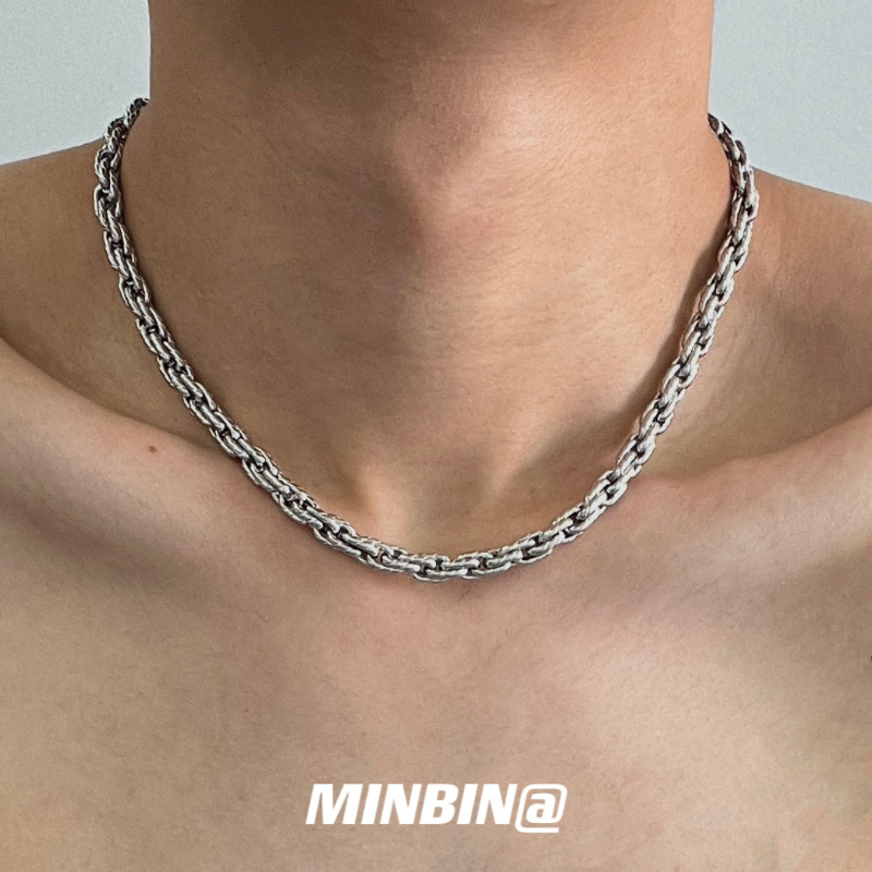 钛钢不掉色莫比乌斯项链男生锁骨链高级感麻花链嘻哈冷淡风颈链女