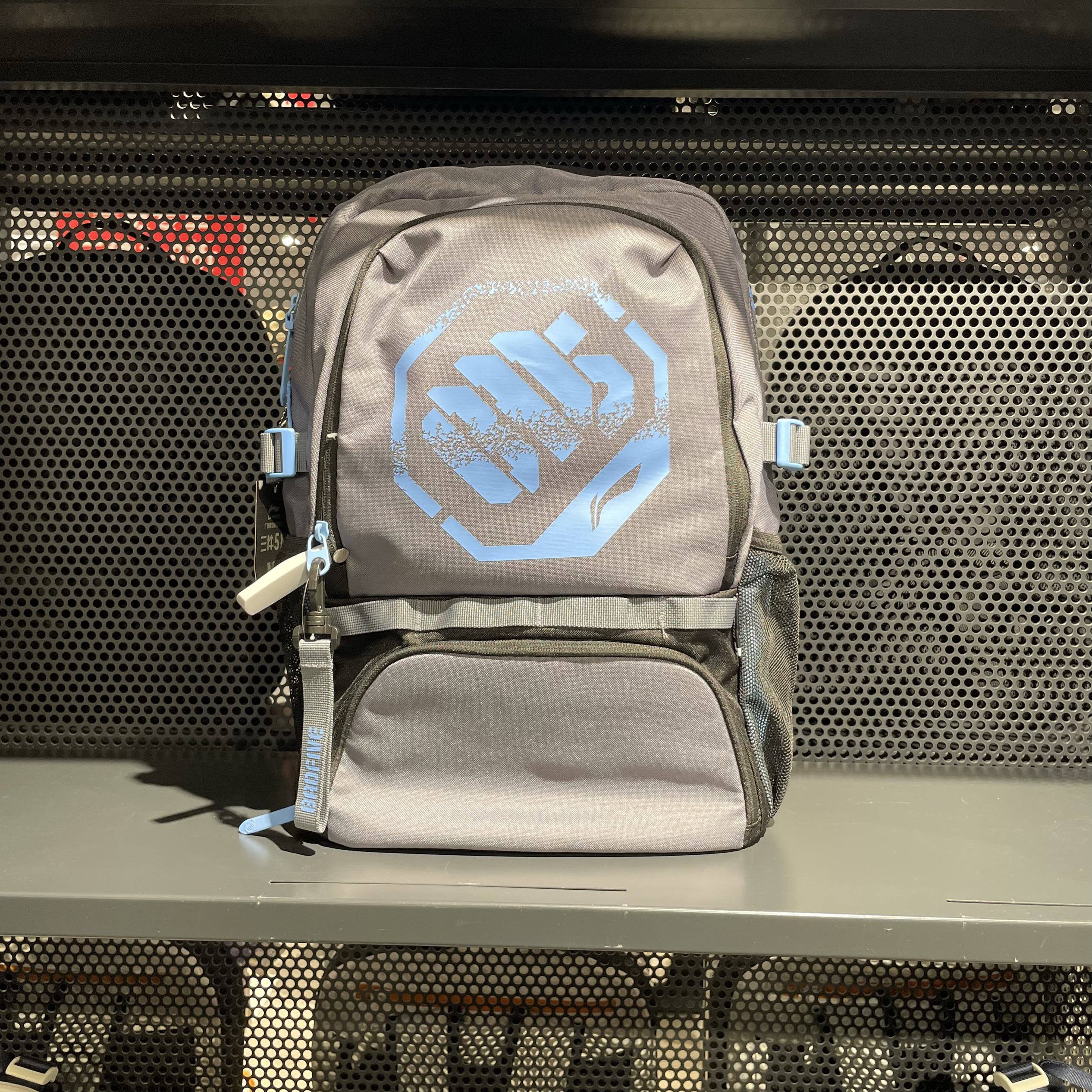 李宁男反伍防泼水时尚运动双肩包