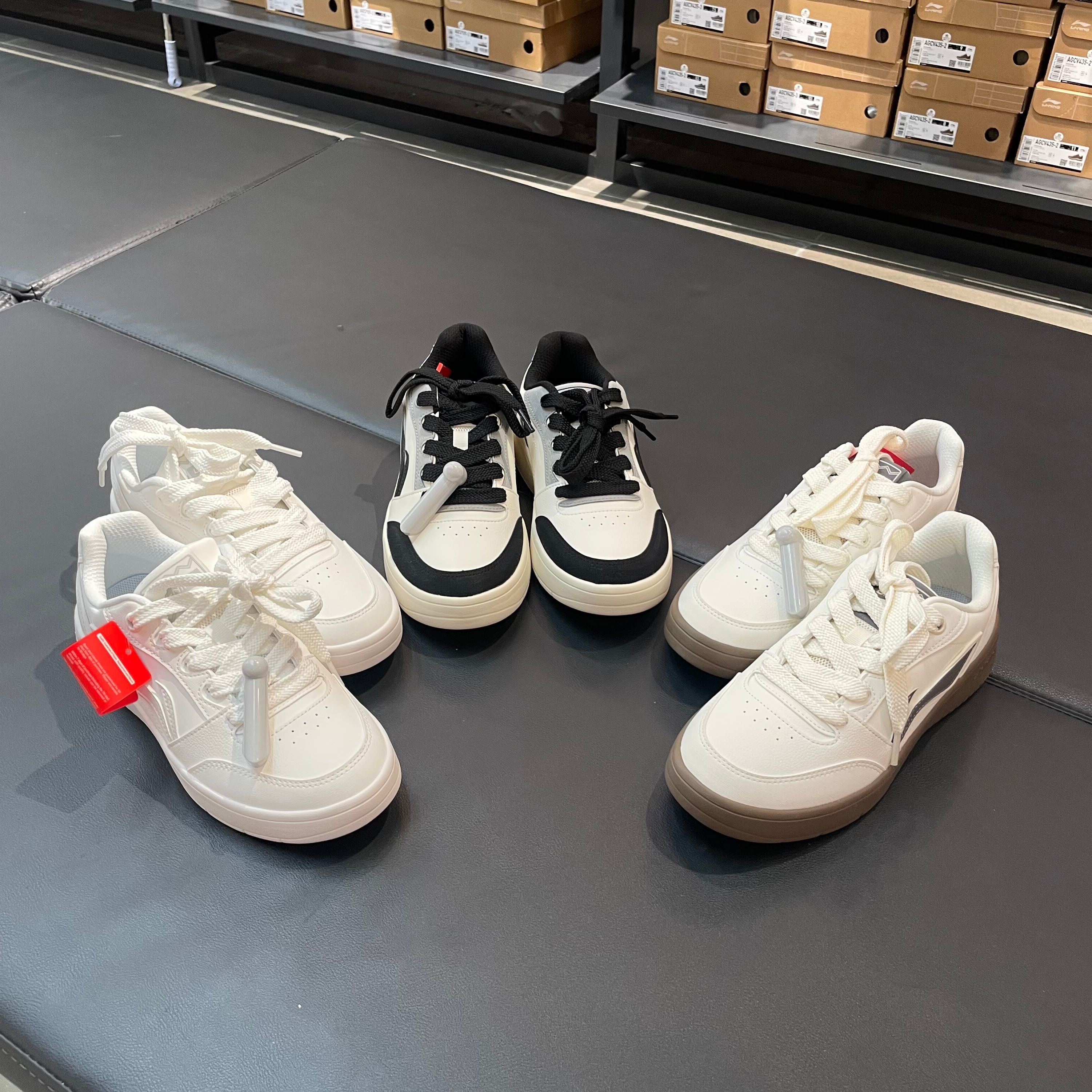 李宁耐磨低帮元宝时尚经典小白鞋