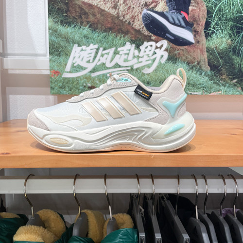 正品阿迪达斯女子2024冬新款CLIMAWARM保暖防滑耐磨跑步鞋 IH0474