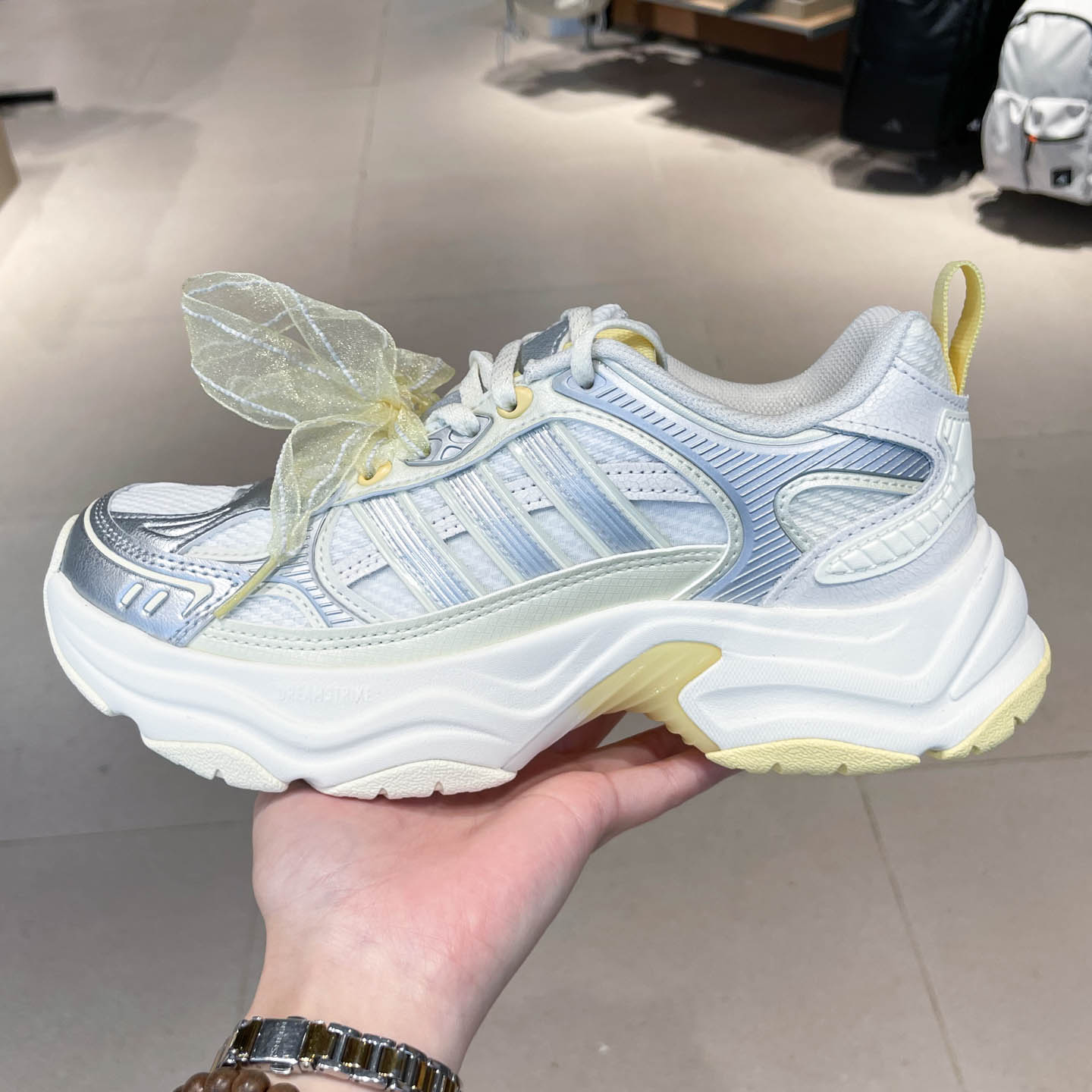 Adidas阿迪达斯女鞋2026