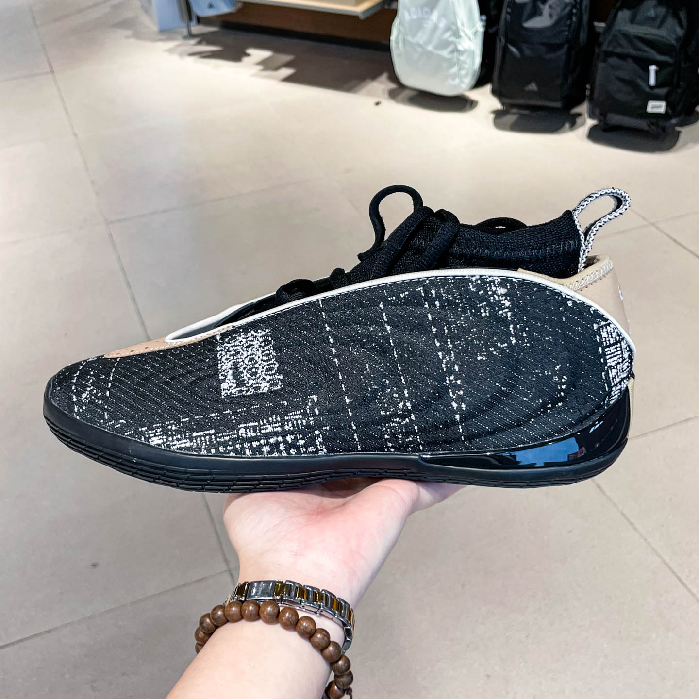 正品阿迪达斯男女鞋2026秋款BOOST哈登10代稳定缓震篮球鞋 LB8308