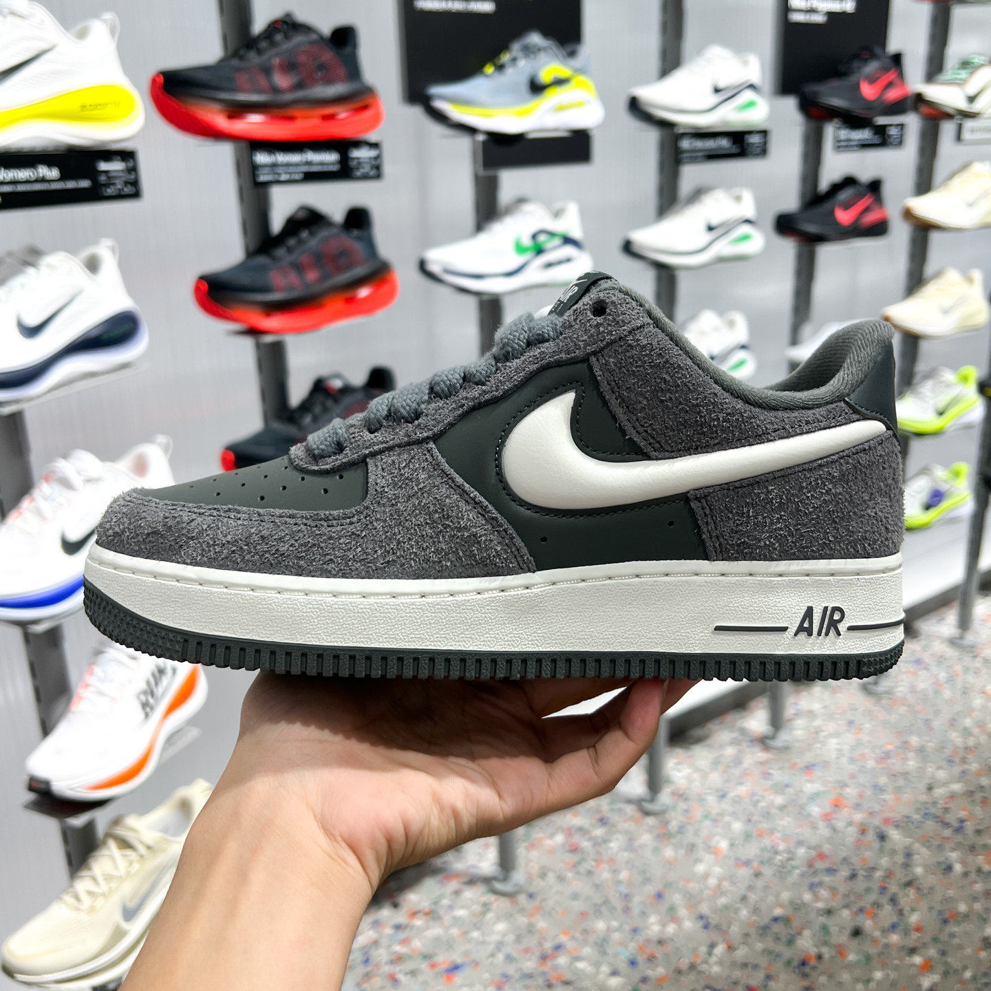 正品耐克男鞋2026冬新款AF1 空军一号麂皮复古休闲板鞋IX7786-001