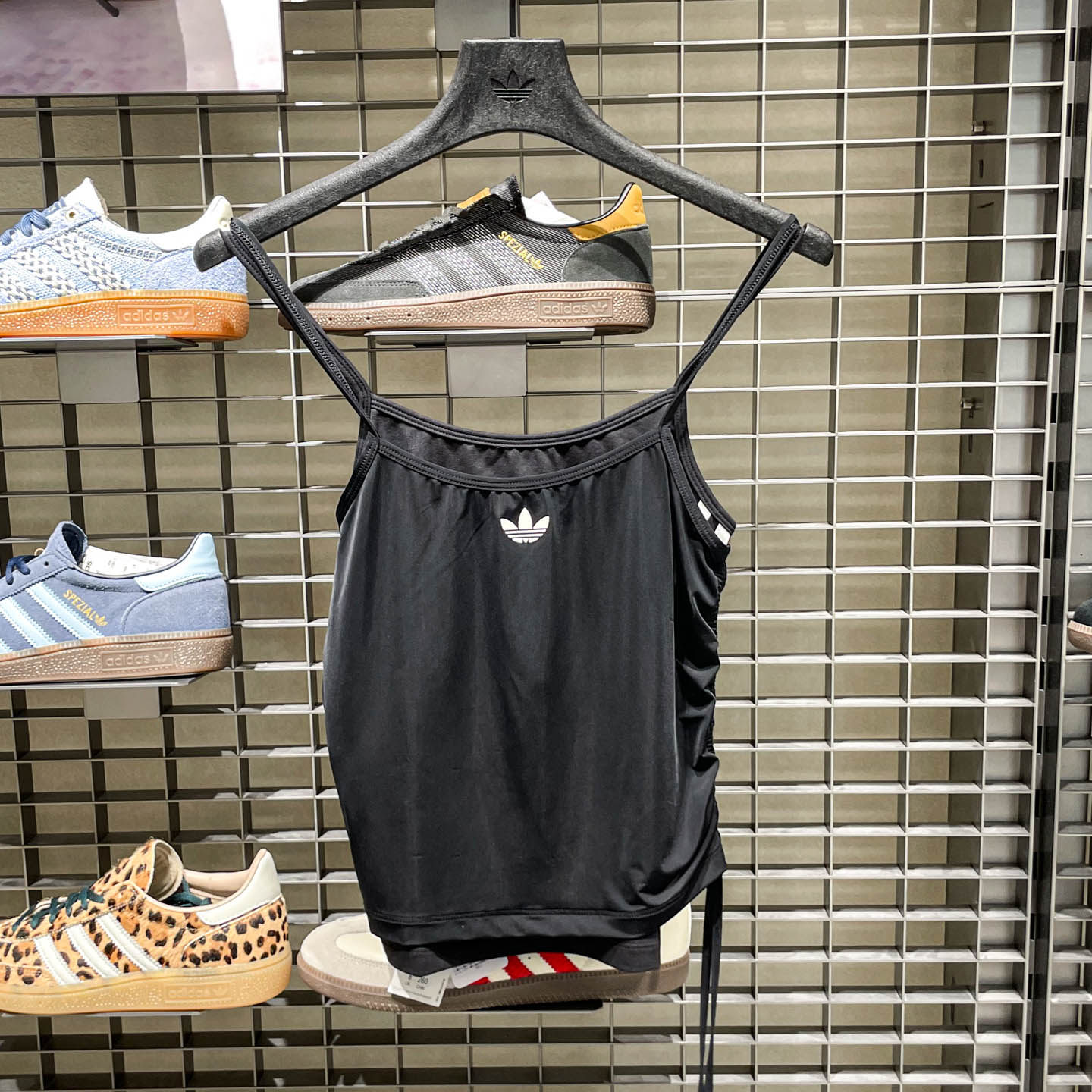 Adidas阿迪达斯三叶草千