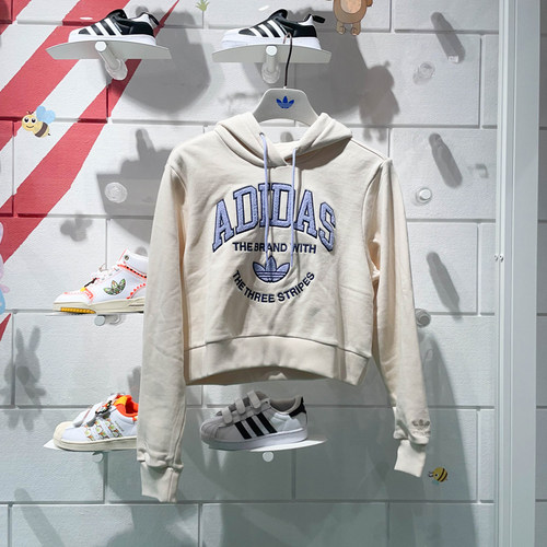 阿迪达斯三叶草女装2024春新款卫衣休闲运动连帽宽松套头衫IR6035
