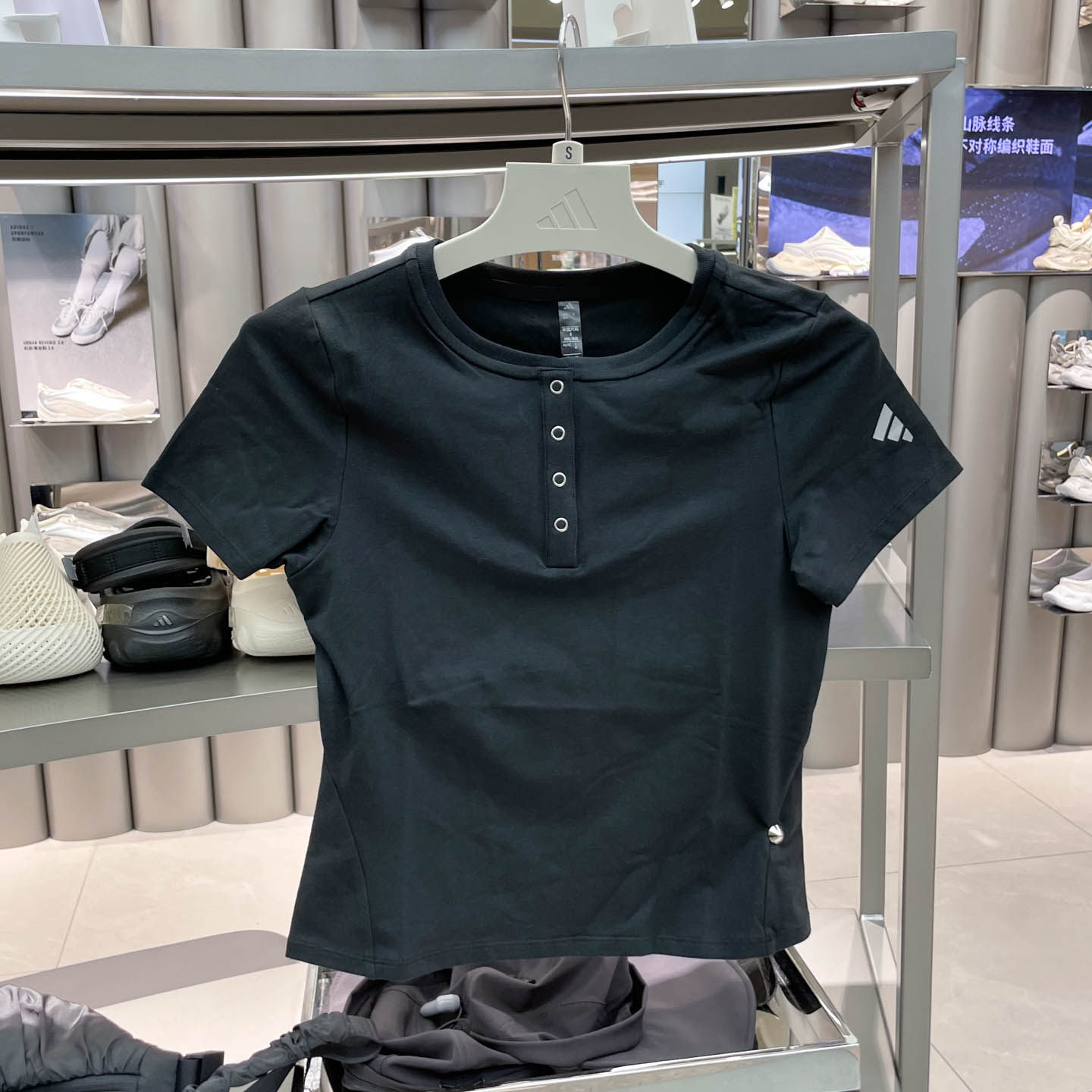Adidas阿迪达斯女装2026