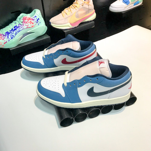 耐克男鞋2024秋新款AIR JORDAN 1缓震防滑休闲百搭板鞋HM3711-144