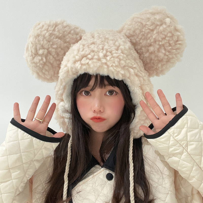 大耳朵巨显联系的羊羔毛熊熊帽子