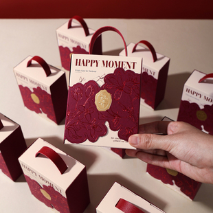 中式烫金酒红色喜糖盒创意喜糖盒空盒2025新款婚礼糖盒礼盒包装盒