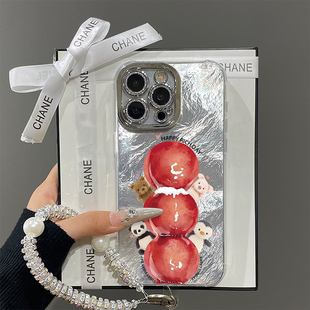 红色新年糖葫芦小熊适用苹果16promax手机壳iPhone15冰川新款13带镜头膜12羽纱xs女17挂绳plus全包14防摔硬壳