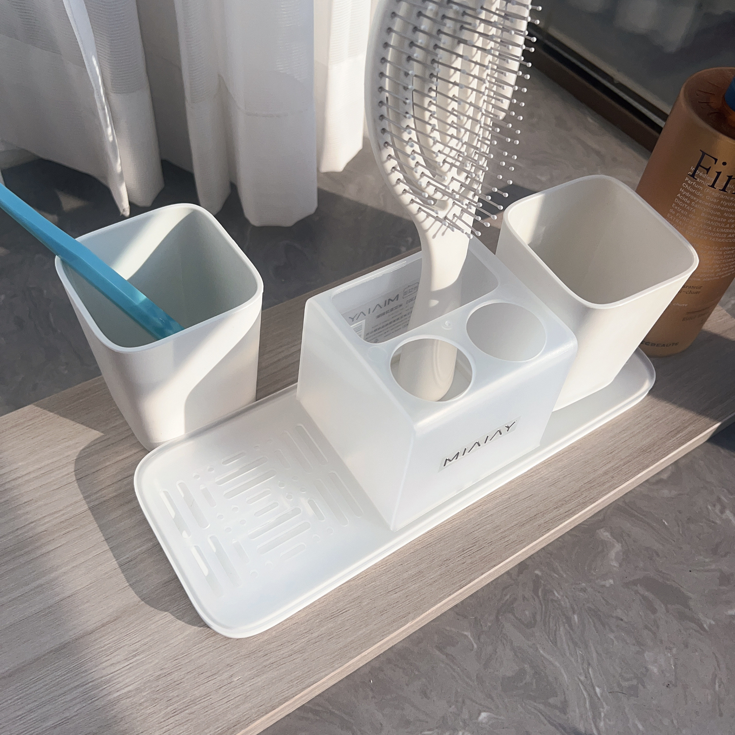 卫生间牙刷置物架家用情侣漱口刷牙杯牙缸浴室台面收纳洗漱杯套装