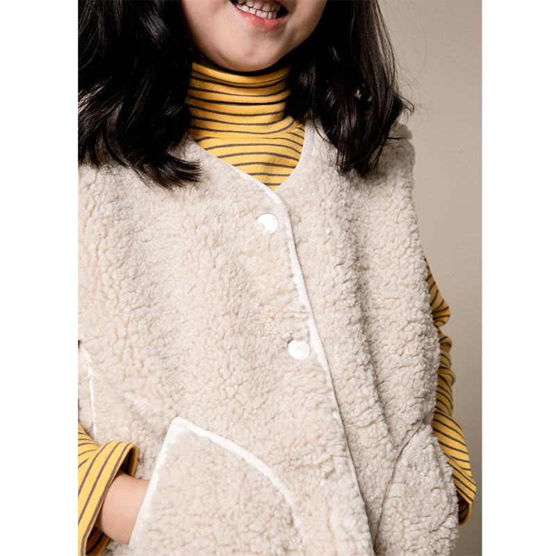 女童羊羔毛背心外穿秋中大童仿羊羔绒马甲秋冬保暖外套可爱洋气潮