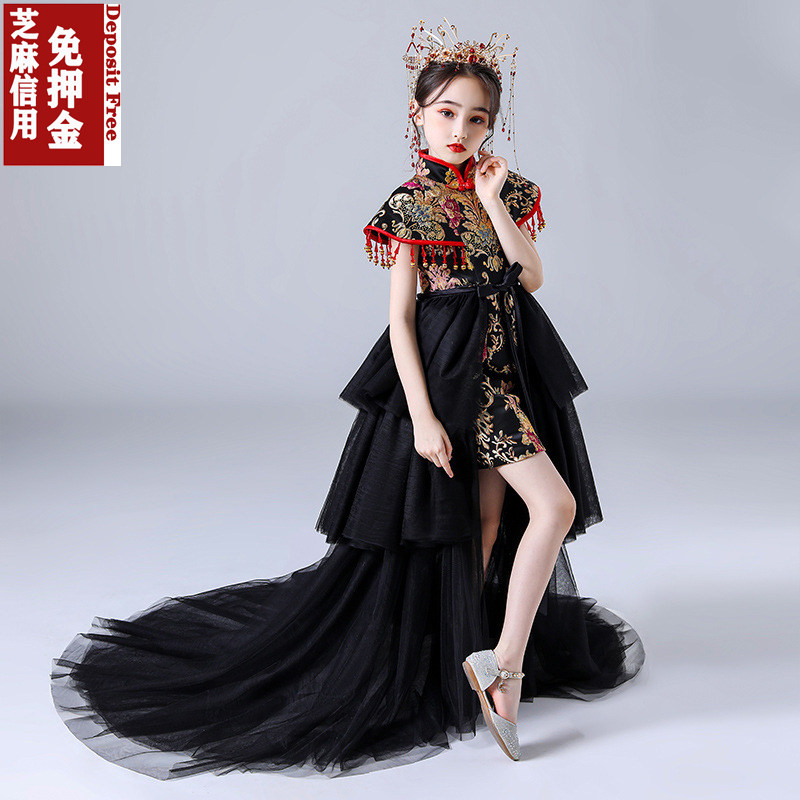 女童中国风旗袍 童模国潮走秀霸气演出 女孩唐装写真拖尾礼服租赁