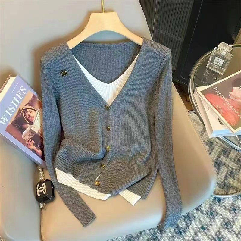 假两件v领针织衫2025春秋季新款修身显瘦内搭毛衣短款上衣打底衫