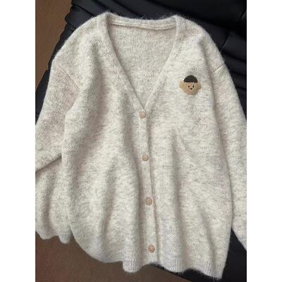 可爱小熊V领秋冬新款宽松软糯学院针织开衫毛衣女慵懒风上衣外套