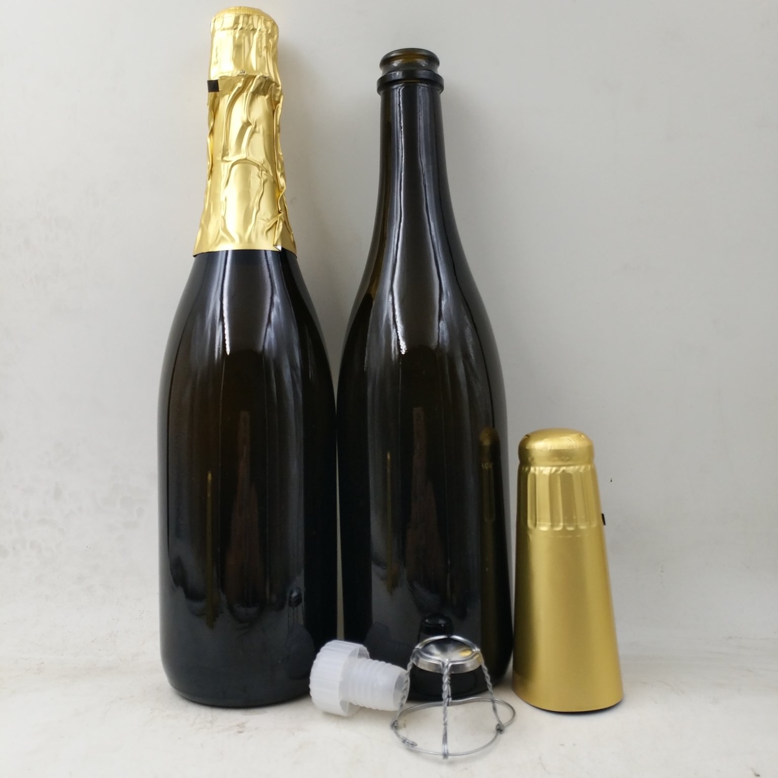 啤酒瓶750ML 铁丝扣盖子玻璃酒瓶 大肚空酒瓶 加厚香槟酒瓶空瓶子