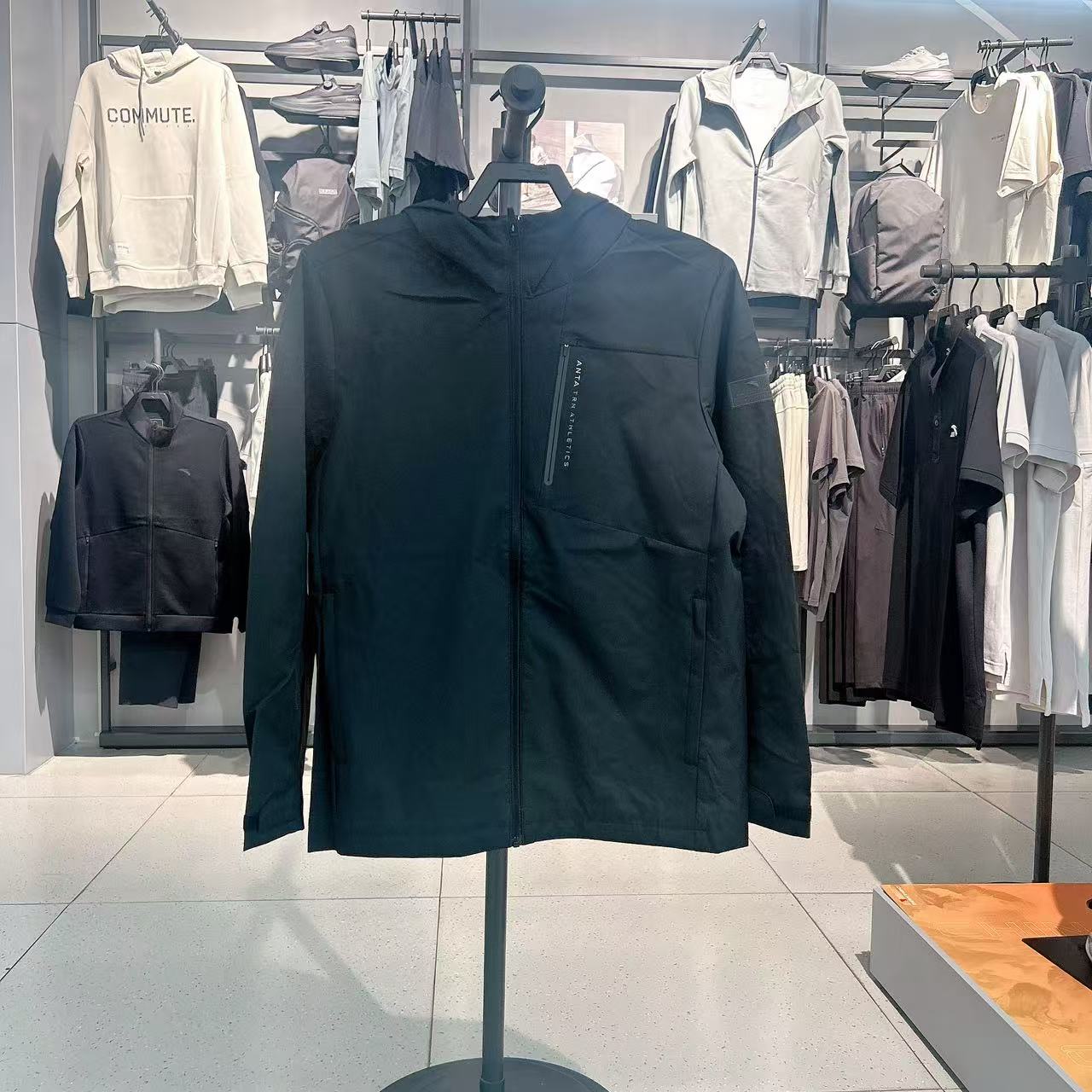 安踏男士秋季防风保暖舒适外套