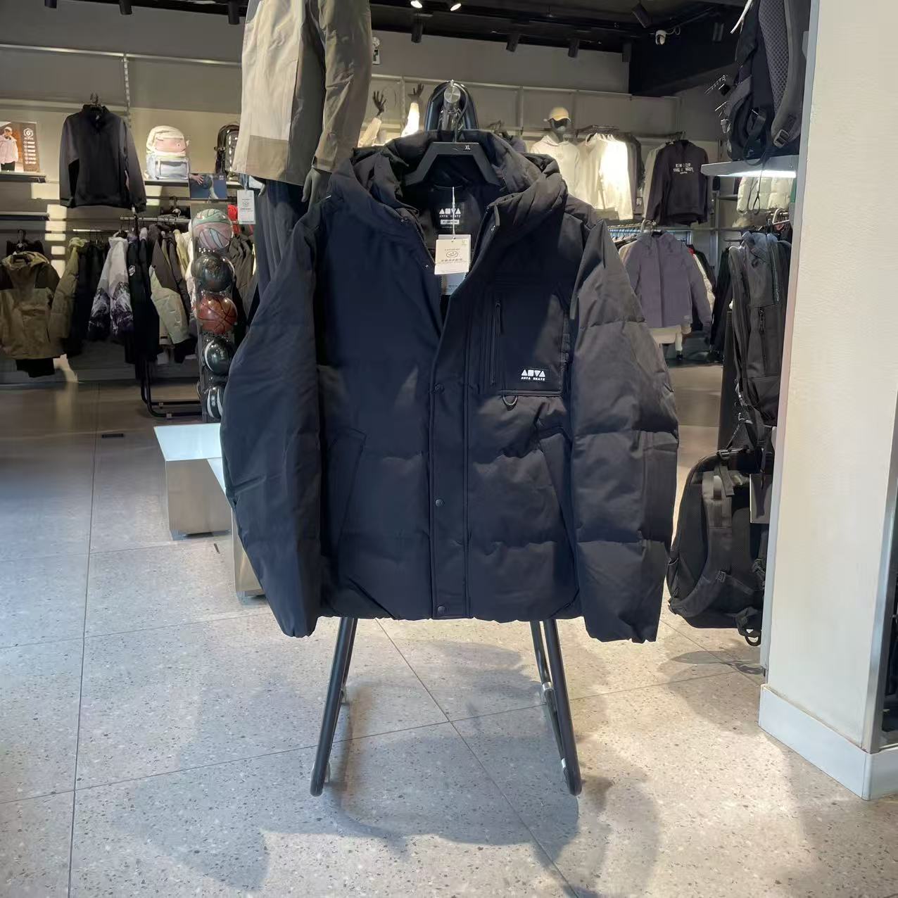 安踏男士冬季短款鸭绒保暖羽绒服