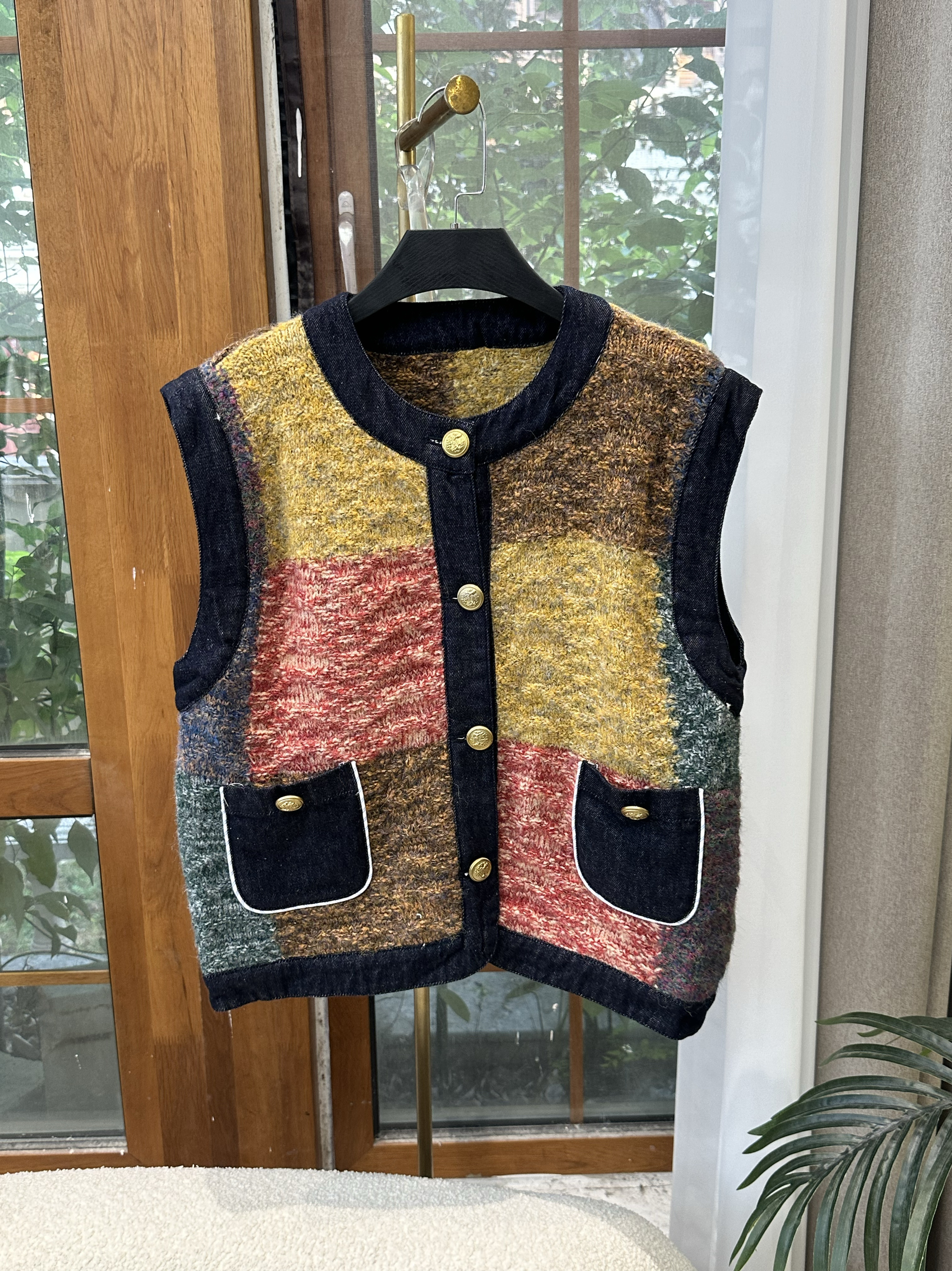 和家he2024早秋新款小香风圆领彩色撞色拼接编制马甲短外套