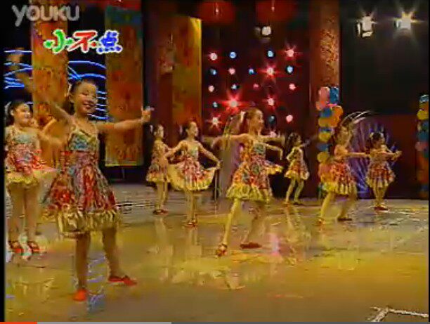 六一裙子舞蹈儿童演出服