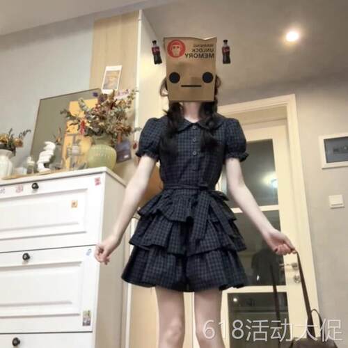 韩系复古学院风设计感格纹连衣裙女夏季小个子收腰显瘦蛋糕短裙子