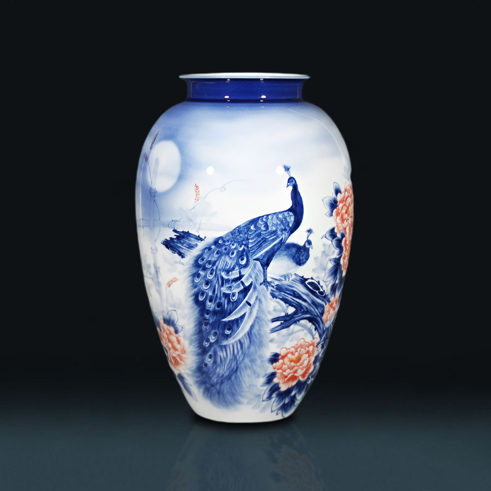 景德镇陶瓷器手绘青花写意牡丹富贵孔雀花瓶中式代表工艺品摆件设