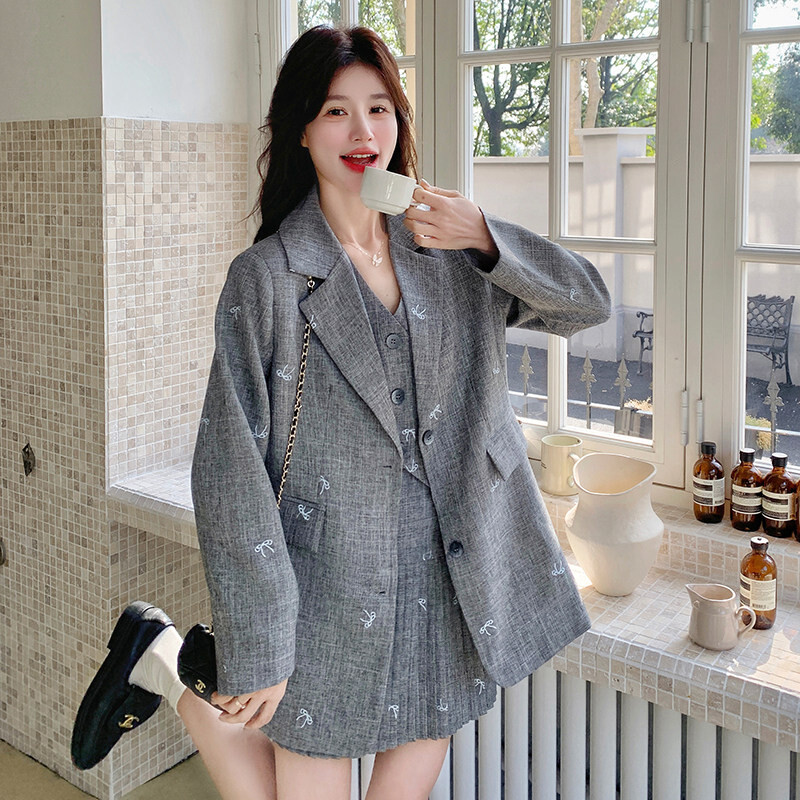 蝴蝶结西装马甲百褶半身裙套装女