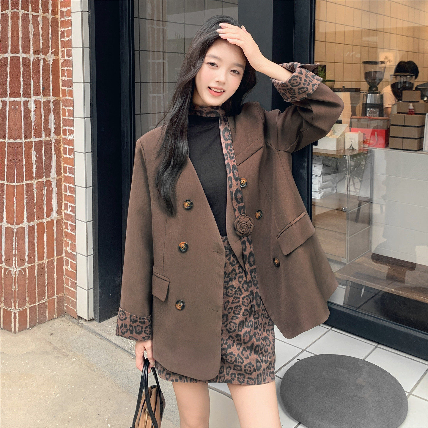 咖色美拉德氛围感休闲气质西装小个子显瘦豹纹短裙两件套女秋新款