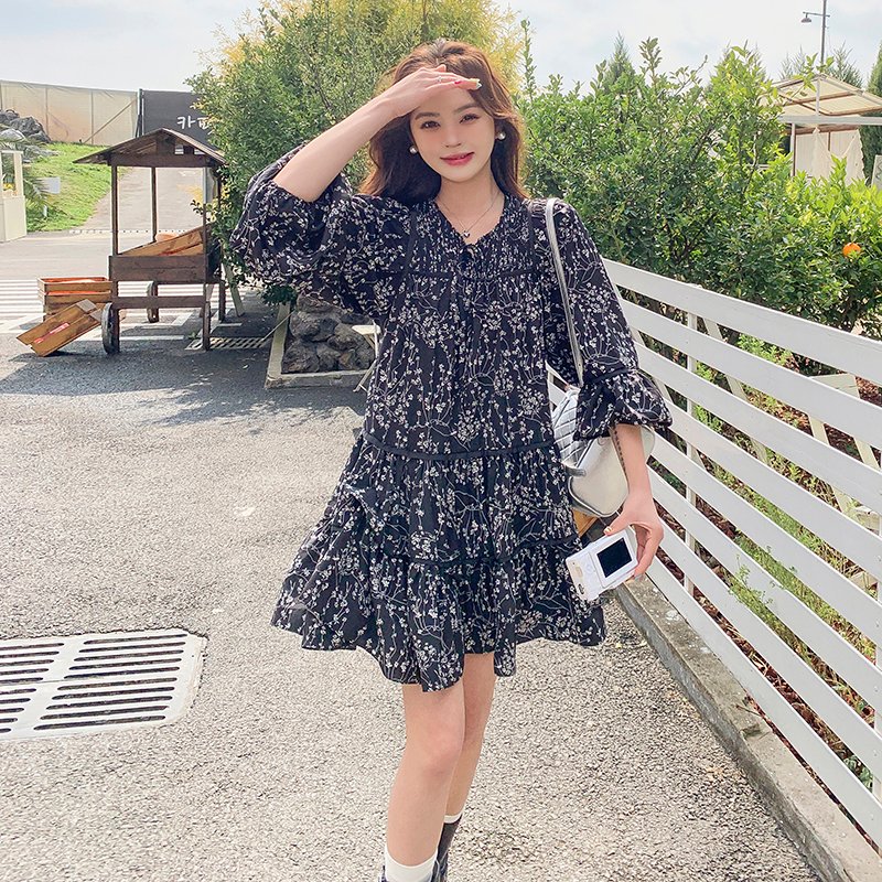 微胖遮肉长袖碎花连衣裙女春秋季新款高级感宽松显瘦小个子A字裙