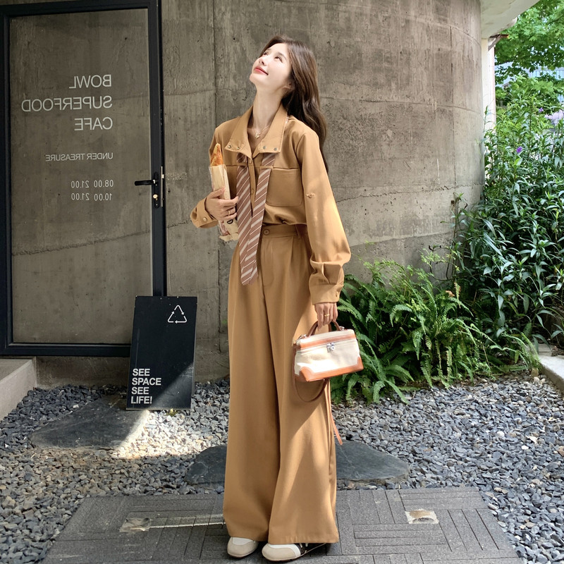 卡其色领带衬衫阔腿裤套装女