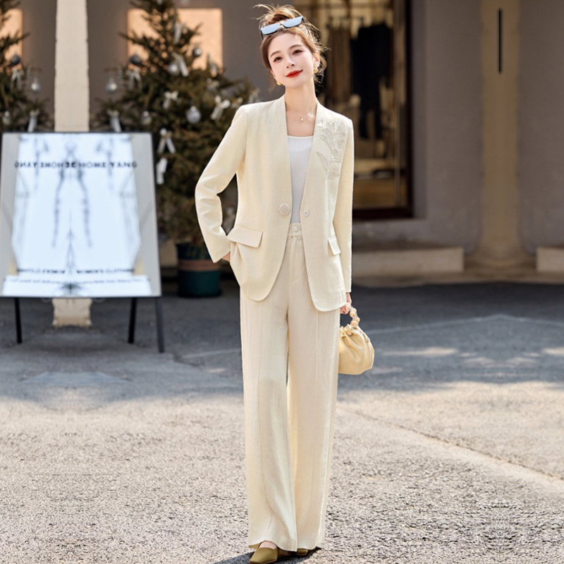 轻奢重工刺绣钉珠V领西装两件套职业装通勤搭配一整套阔腿裤套装