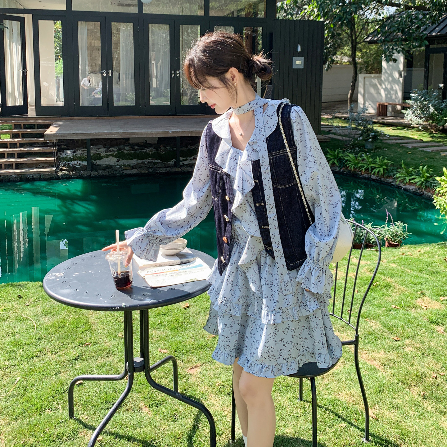 法式荷叶边碎花连衣裙牛仔马甲两件套女早秋2026新款甜美减龄穿搭