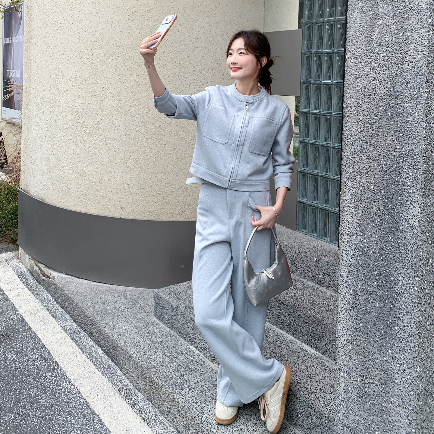 又酷又飒休闲运动套装女春秋新款韩版短外套显瘦直筒阔腿裤两件套