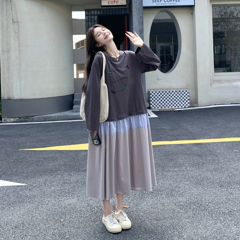 韩系休闲风印花卫衣拼接连衣裙2026秋季新款设计感时尚不撞款裙子