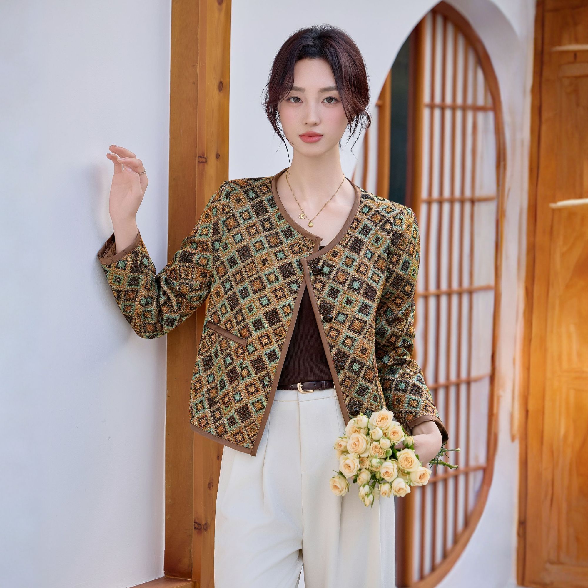 名媛千金小香风短款外套女春秋新款设计感菱形编织呢圆领百搭上衣